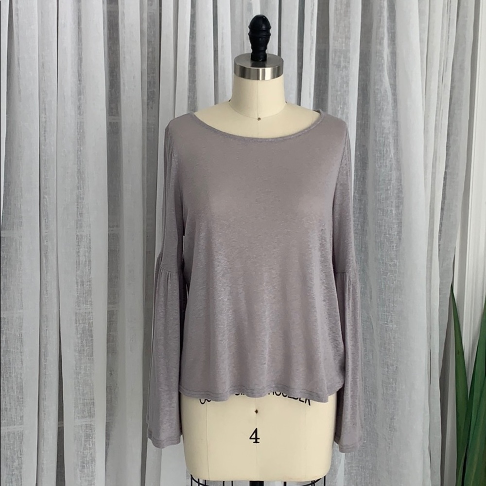NWT Taupe Linen top with flair sleeve
